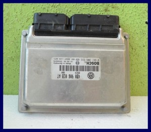 KOMPUTER VW PASSAT AUDI A4 4B0906018AT 0261206532