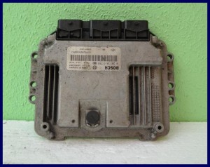 KOMPUTER RENAULT TRAFIC 1.9 0281011759 8200380082