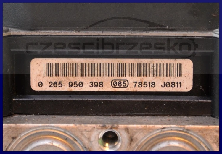 5747442368_1