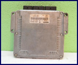 KOMPUTER RENAULT LAGUNA 2.2 0281011571 8200309318