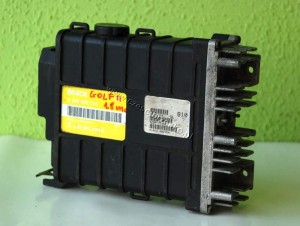 STEROWNIK KOMPUTER SILNIKA Audi 80 100 VW Golf II  0280000734  443907403D