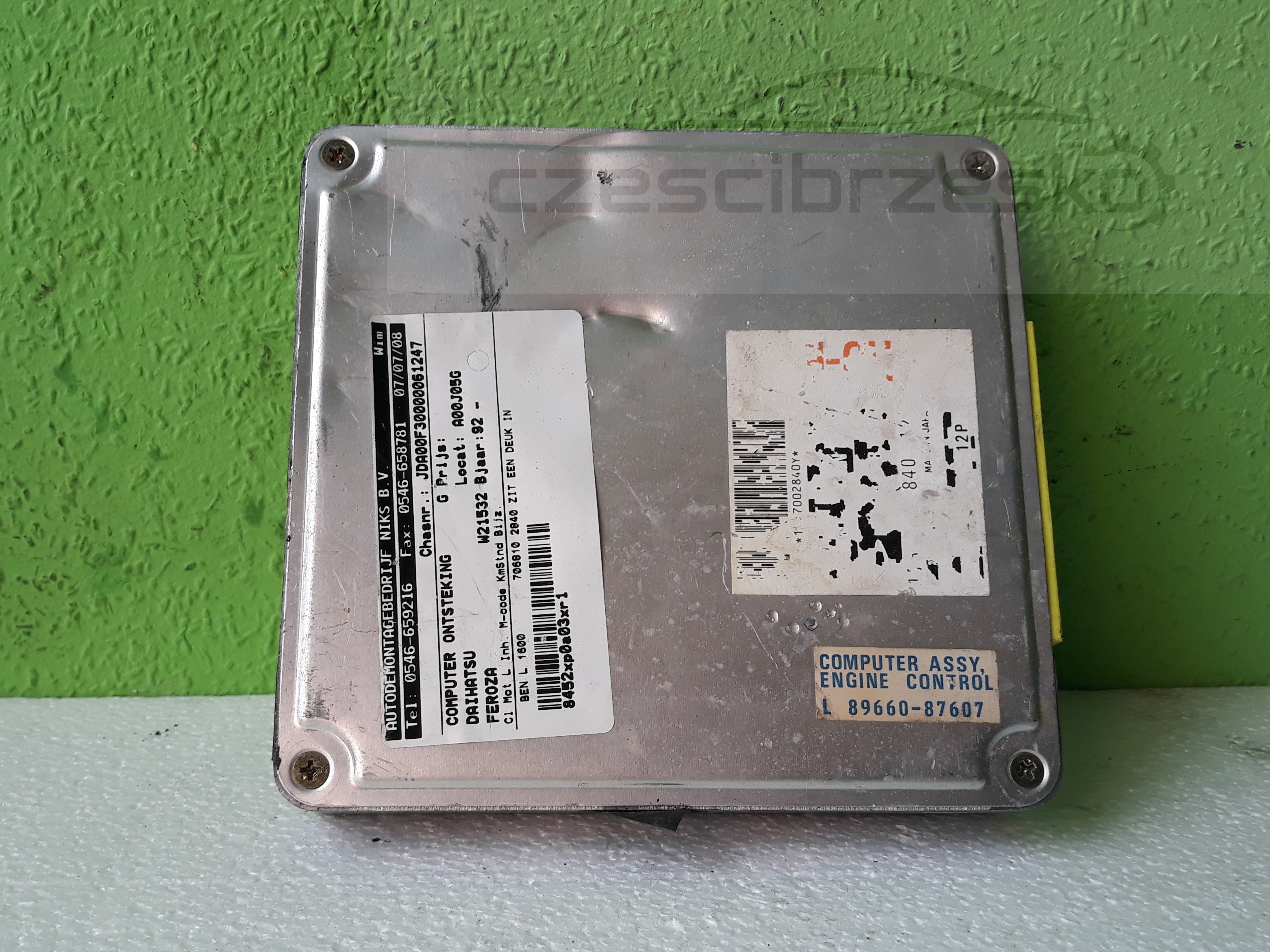 12599cz1.jpg