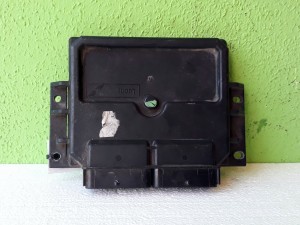 KOMPUTER STEROWNIK SILNIKA RENAULT KANGOO 1,9D  8200327655  HOM 7700115802  R04010034C