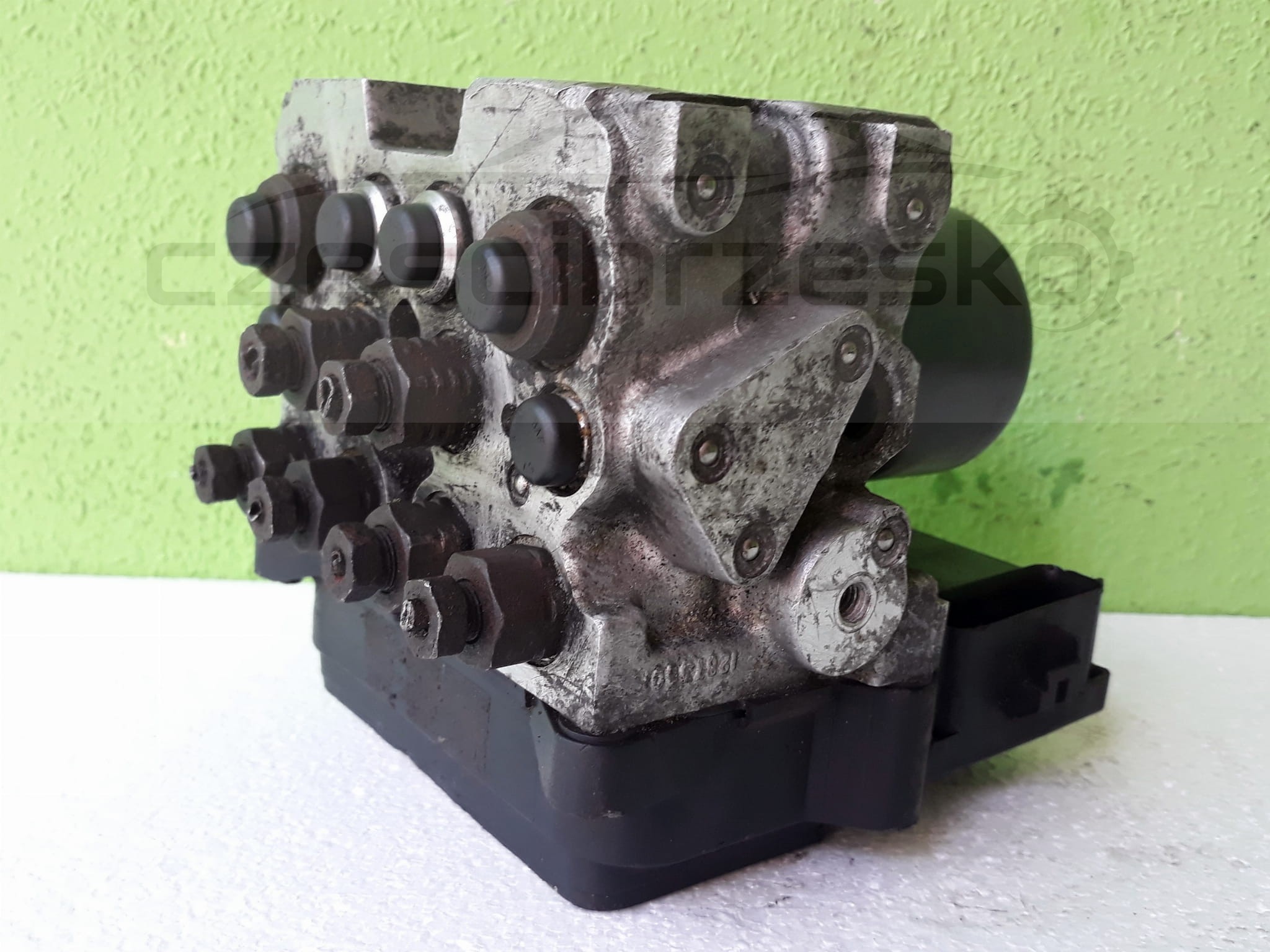 12679cz1.jpg