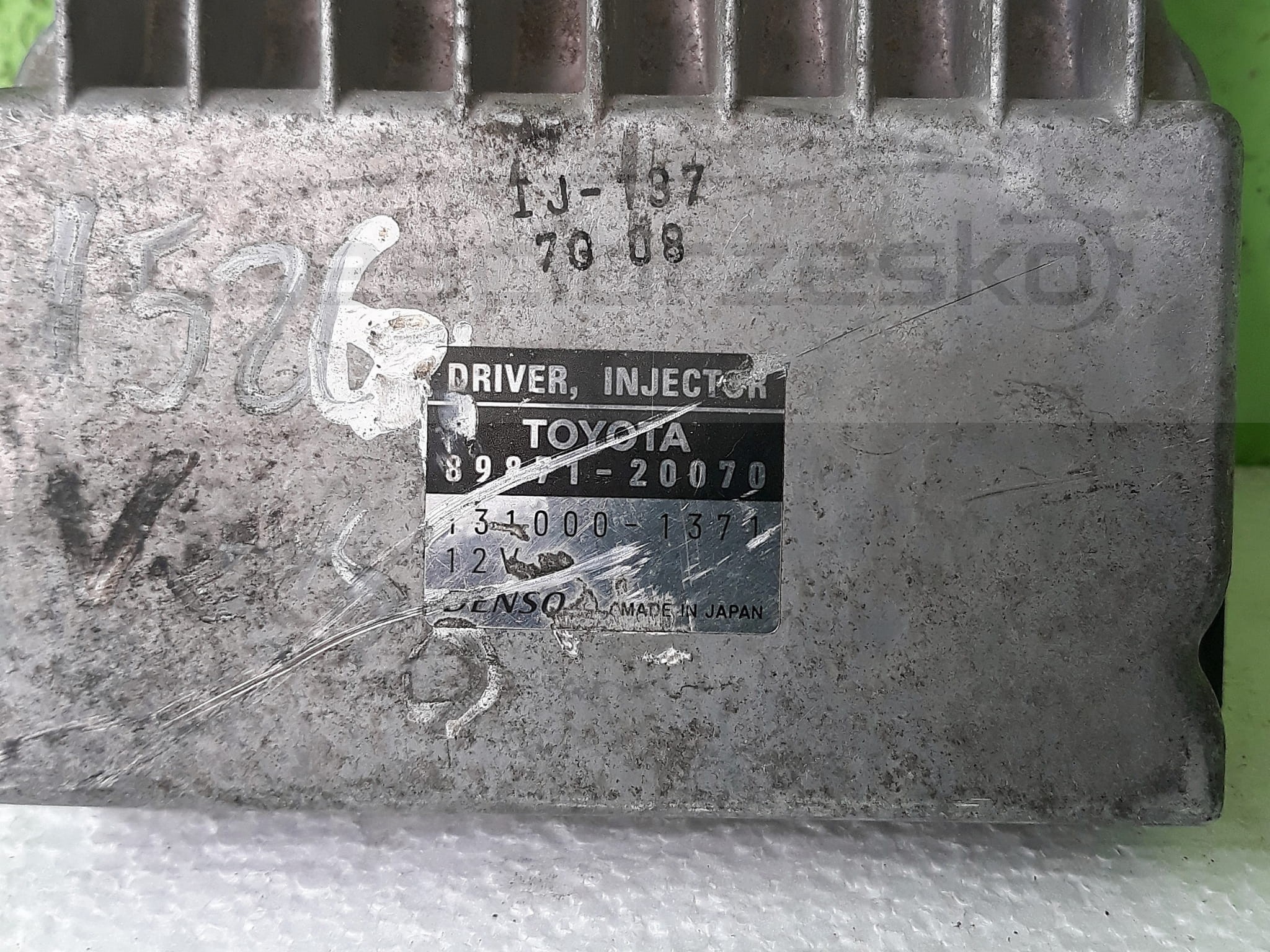 12704cz2.jpg