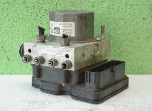 POMPA STEROWNIK ABS PEUGEOT 308 T9  STEROWNIK BOSCH 0265956083  POMPA 9806742980  9807509080 