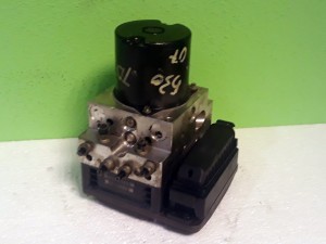 MODUŁ STEROWNIK POMPA ABS BMW 528i E60       34516783413-01       34516783413       34526783415-01       34526783415       0265960327       0265250217