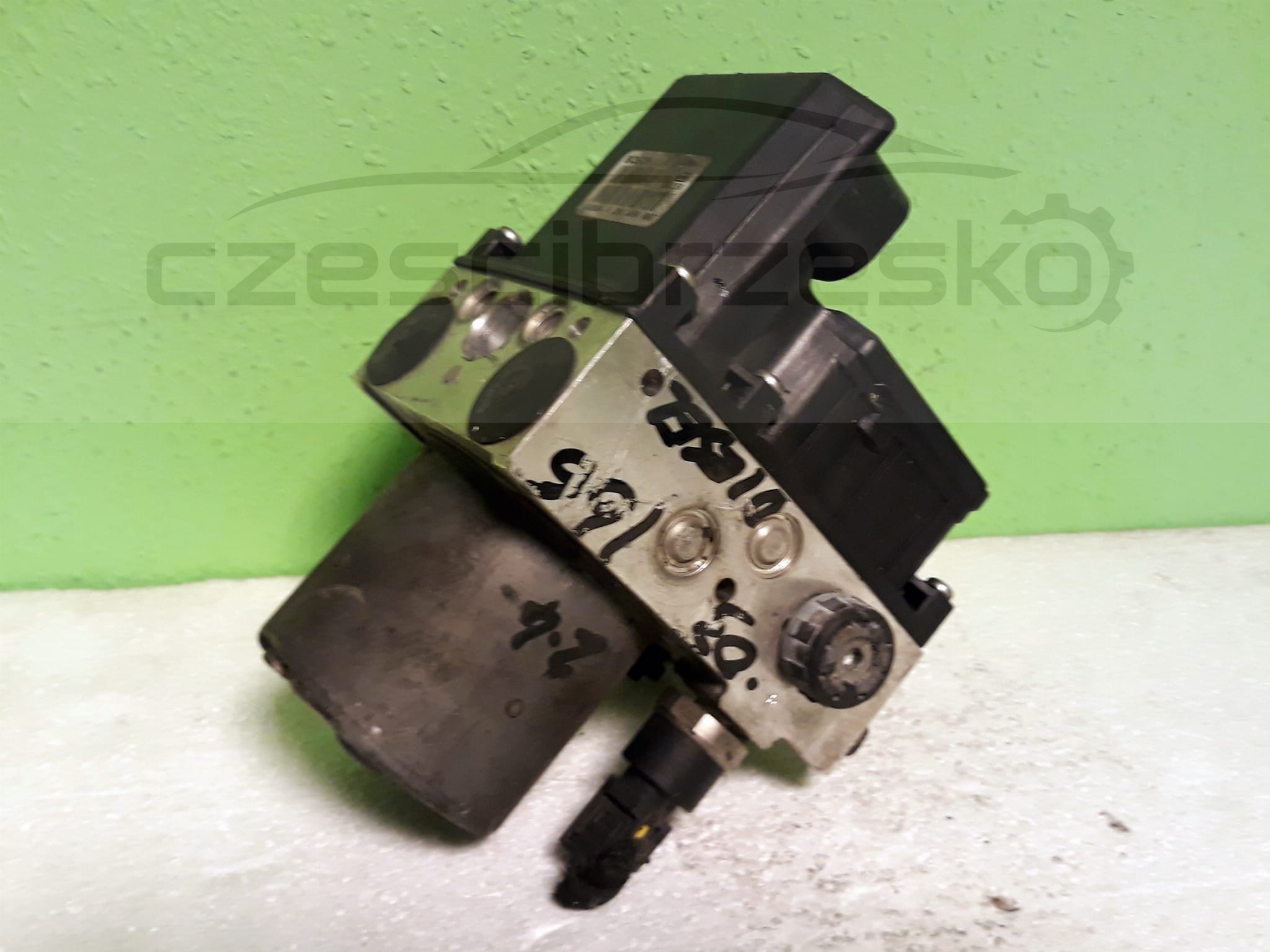12973cz1.jpg