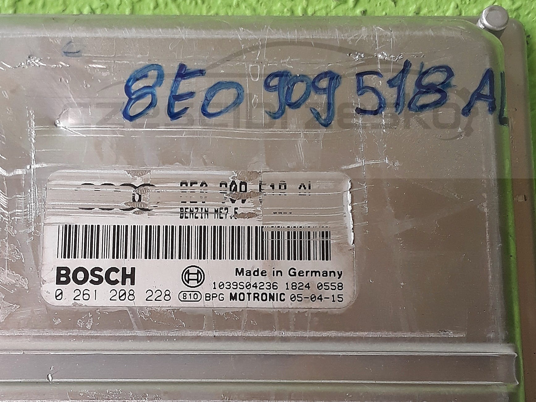 12593cz2.jpg