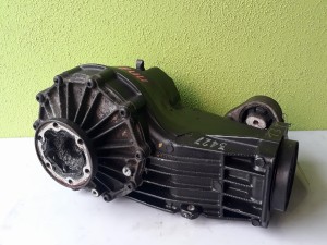 DYFERENCJAŁ DYFER TYŁ VW PASSAT VARIANT 4.0 W8 2002r       KOD: EUU