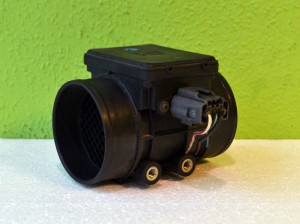 PRZEPŁYWOMIERZ POWIETRZA MAZDA DEMIO  E5T52171  FS1E