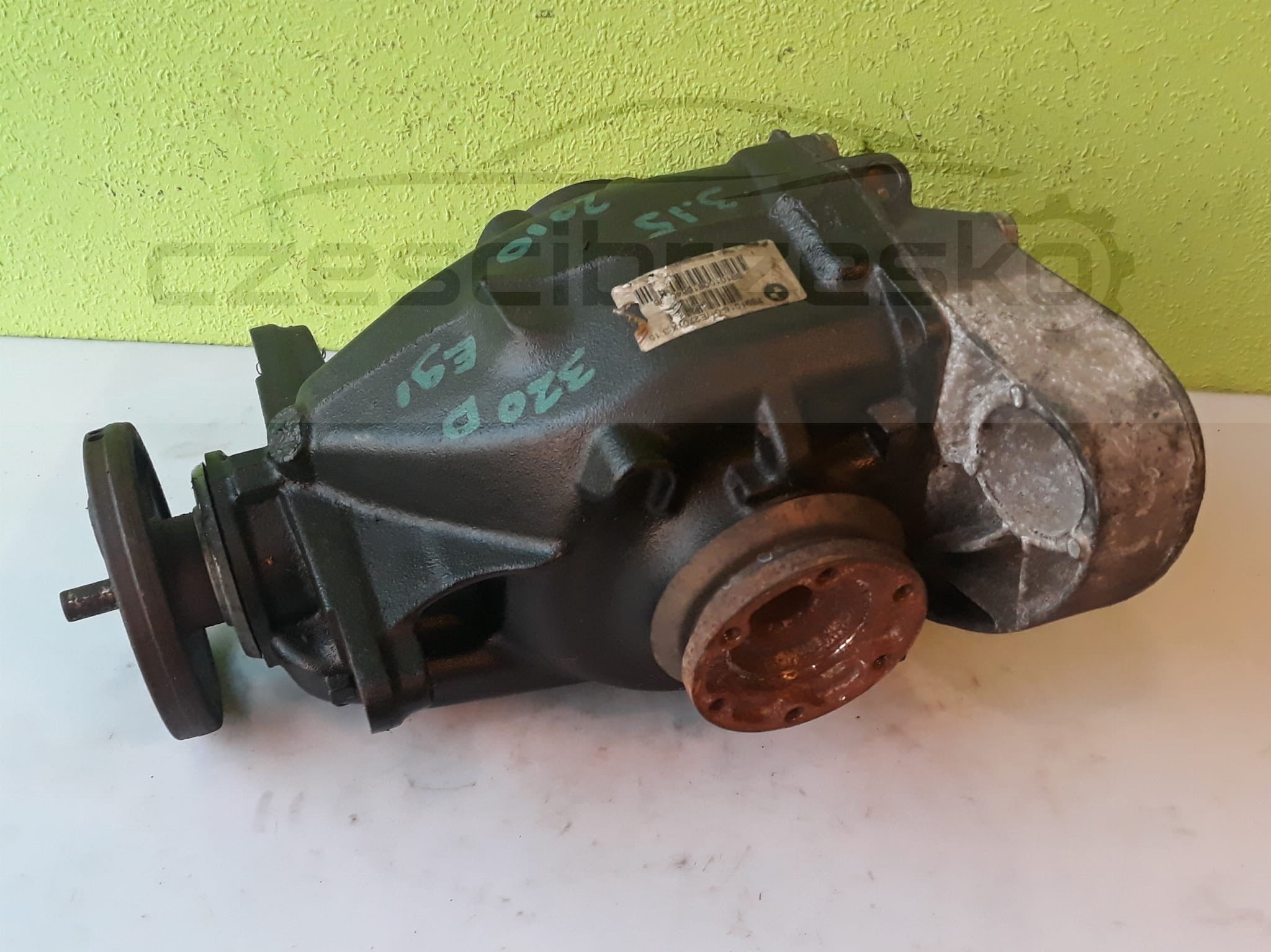 13700cz1.jpg