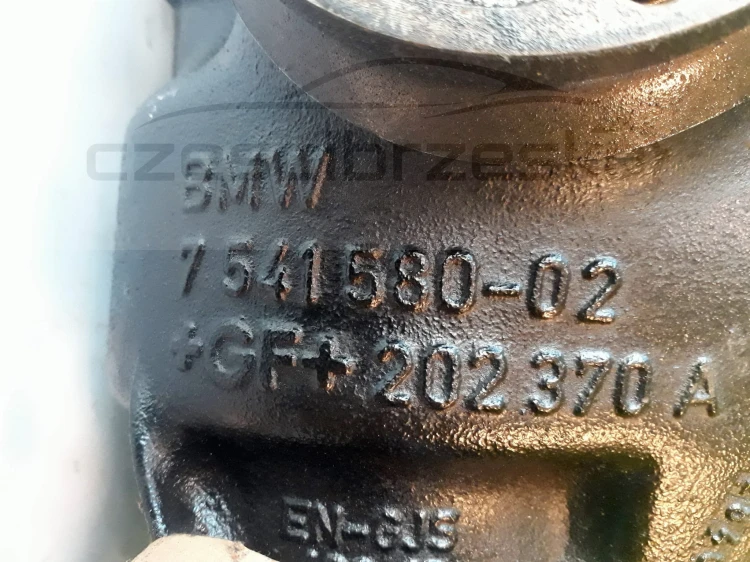 13700cz4.jpg