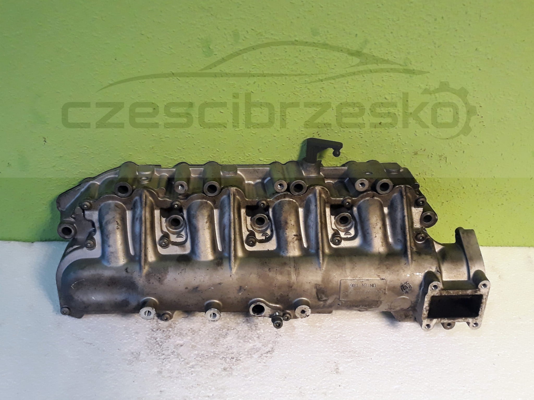 13735cz1.jpg