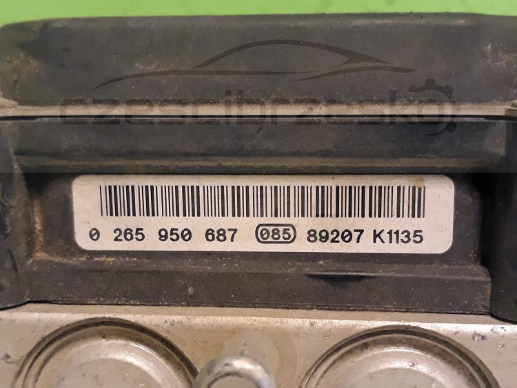 13786cz2.jpg