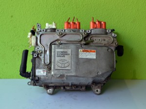 Inwerter Inverter Falownik TOYOTA YARIS HYBRYDA       G9200-52030  G9201-52011
