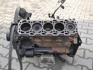 Silnik Bez Głowicy ALFA ROMEO 166 2.4JTD       KOD SILNIKA: 841H000