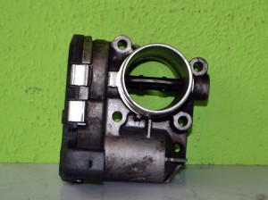 Przepustnica Powietrza RENAULT 2.0 DCI       0281002681  8200330810  8200330810F