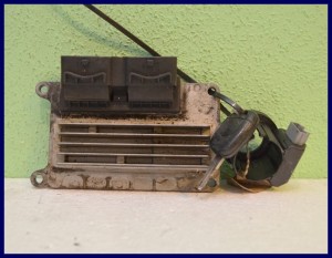 Komputer Sterownik Silnika  RENAULT CLIO II 1.2   IAW5NR2.C2  8200181482  8200232132