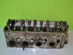 Głowica BMW 1.8i 8V       1727459