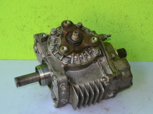 Reduktor skrzyni biegów przekładnia kątowa   AUDI Q3       0A6409053AF