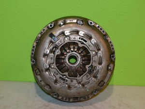 Koło dwumasowe sprzęgło TOYOTA COROLLA AVENSIS RAV4 2.0 D4D       13450-0R010-G       Kod silnika: 1AD