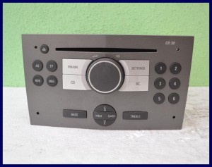 RADIO RADIOODTWARZACZ CD OPEL ASTRA III H 13190856