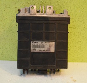 KOMPUTER STEROWNIK VW PASSAT 0261203202 037906022