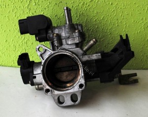 Przepustnica Toyota Yaris 1.0 VVTI 22210-01010