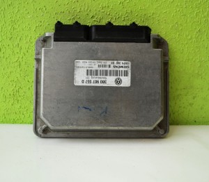 KOMPUTER STEROWNIK VW PASSAT B5 1.6 3B0907557D