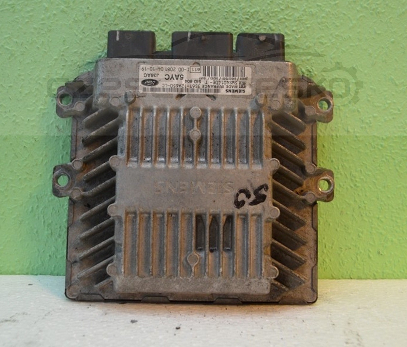 5915cz1.jpg