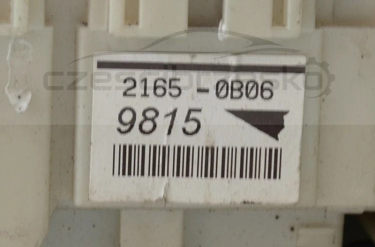 6903915439_2