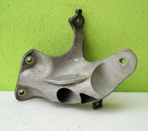 ŁAPA WSPORNIK SILNIKA BMW Z4 2211676932402