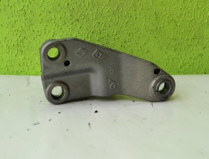 PODPORA ŁAPA PÓŁOSI DACIA LOGAN SANDERO 1.5 DCI