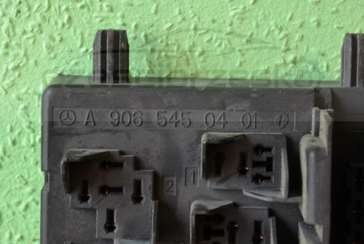 6999747926_2