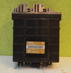 KOMPUTER STEROWNIK VW GOLF III 1.8 0261200701