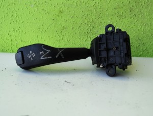 PRZEŁĄCZNIK KIERUNKOWSKAZÓW BMW E46 8363668