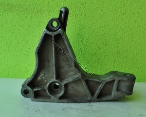 ŁAPA SKRZYNI BIEGÓW OPEL ASTRA CDTI 13125625