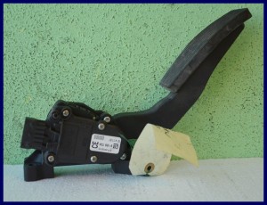 PEDAŁ GAZU OPEL VECTRA C SIGNUM 9186724 CE