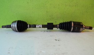 PÓŁOŚ LEWA PRZÓD PRZEDNIA DACIA DUSTER 391011327R
