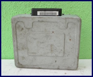 KOMPUTER SKRZYNI VOLVO V40 1.9 TD P30813730 CA