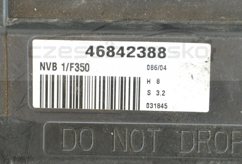 6944402327_1