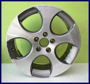 FELGA ALUMINIOWA VW GOLF V VI 17' 1K0601025AC ET51