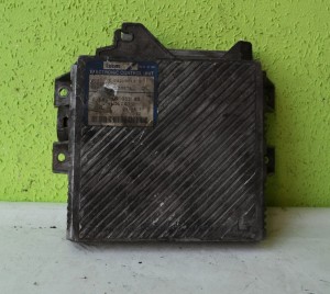 STEROWNIK SILNIKA KOMPUTER PEUGEOT 806 R04010013D