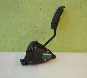 PEDAŁ GAZU POTENCJOMETR RENAULT MASTER MOVANO