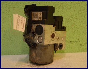 POMPA STEROWNIK ABS TOYOTA YARIS I 1.0 0273004572