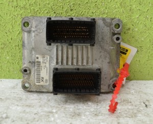 KOMPUTER STEROWNIK OPEL CORSA D 1.2 0261208940    55557933   AX