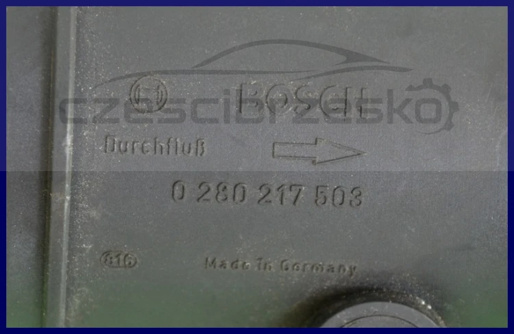 6882578106_1