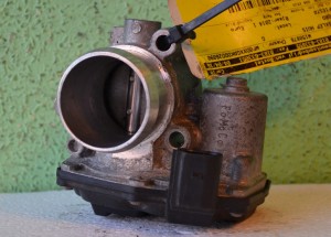 PRZEPUSTNICA FORD FIESTA MK7 CM5G-9F991-FB