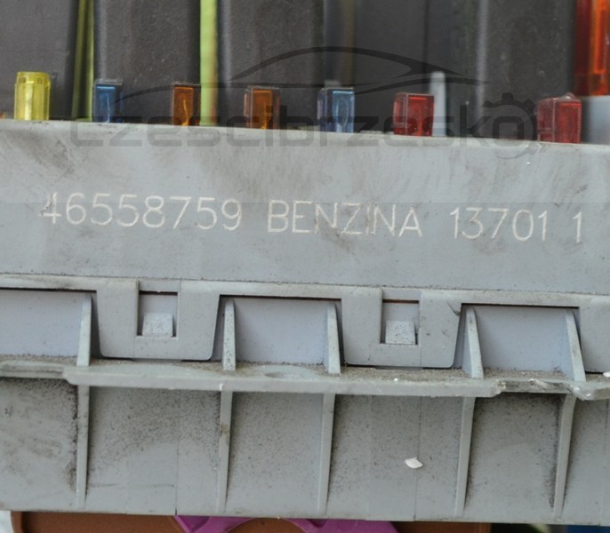 5037414974_1